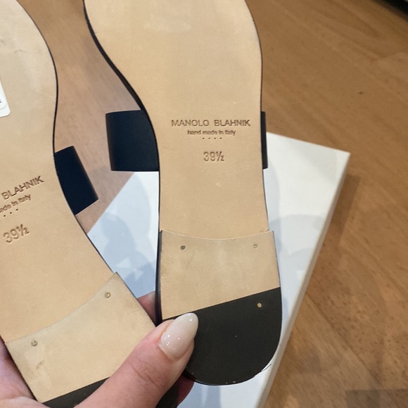 Manolo Blahnik Navy Capri Sandal NIB - Picture 3 of 4